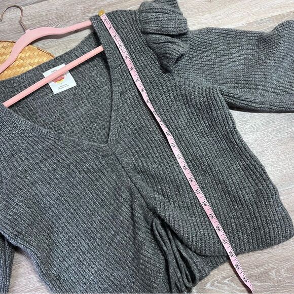 Anthropologie daily practice gray ruffled knit sweater women’s size‎ L - Picture 6 of 8